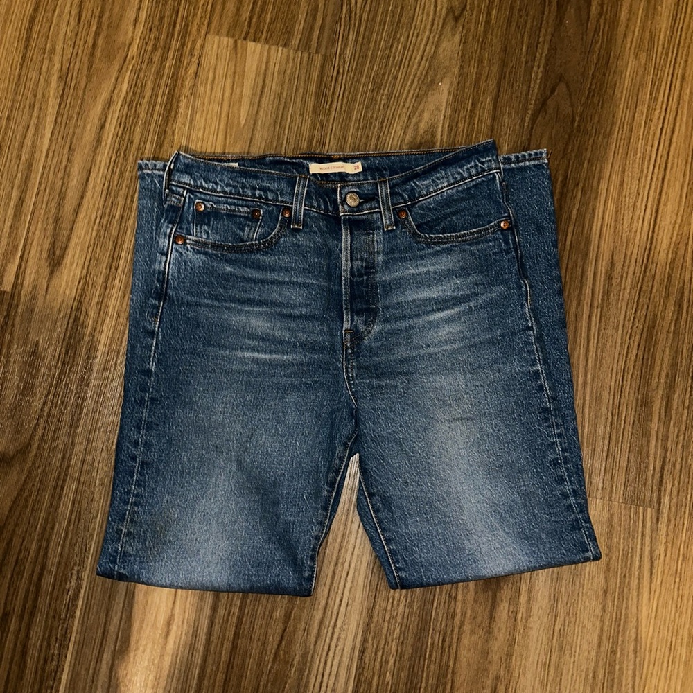 Levi Wedgie Straight Denims